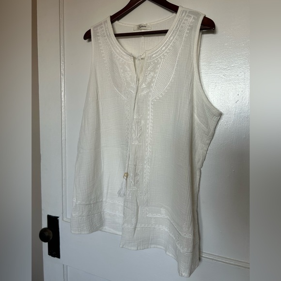 Solitaire Tassel Tank - Picture 7 of 14